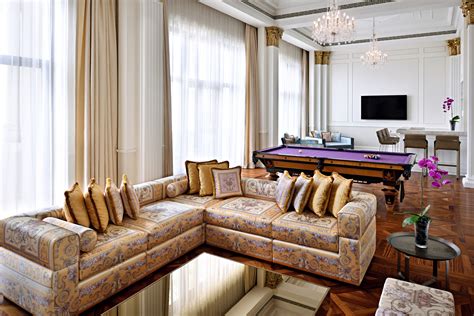 hotel versace dubai grand suite con vista torrente|palazzo versace suites dubai.